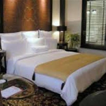 Hotel Marco Polo Лахор Екстер'єр фото