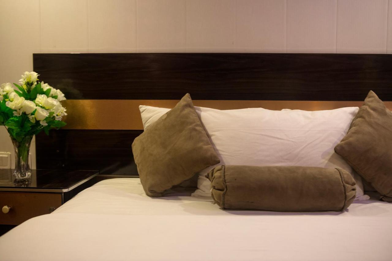 Hotel Marco Polo Лахор Екстер'єр фото